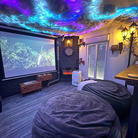 Apartment Cinema, Jacuzzi, Borne Arcade Bordeaux Exterior photo